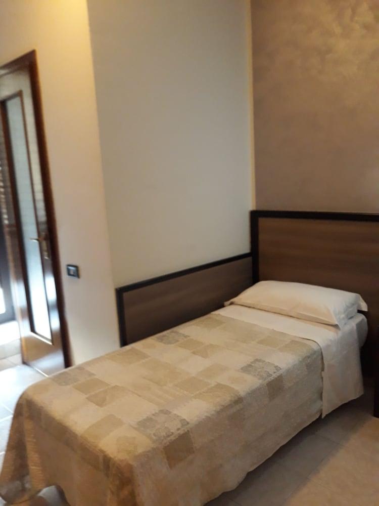 Hotel Salus Milan Exterior photo